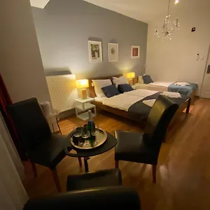 Elegancia Апартаменты